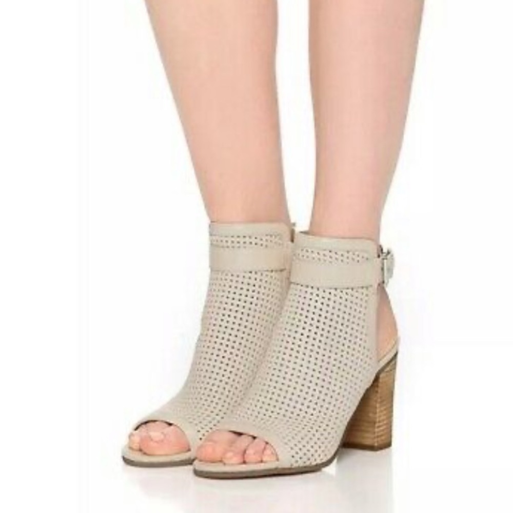 Sam Edelman ‘Emmie’ Sandal.